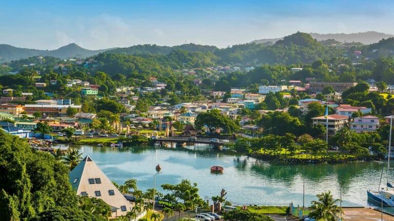 Карибское гражданство: как инвестору получить паспорт Сент-Люсии