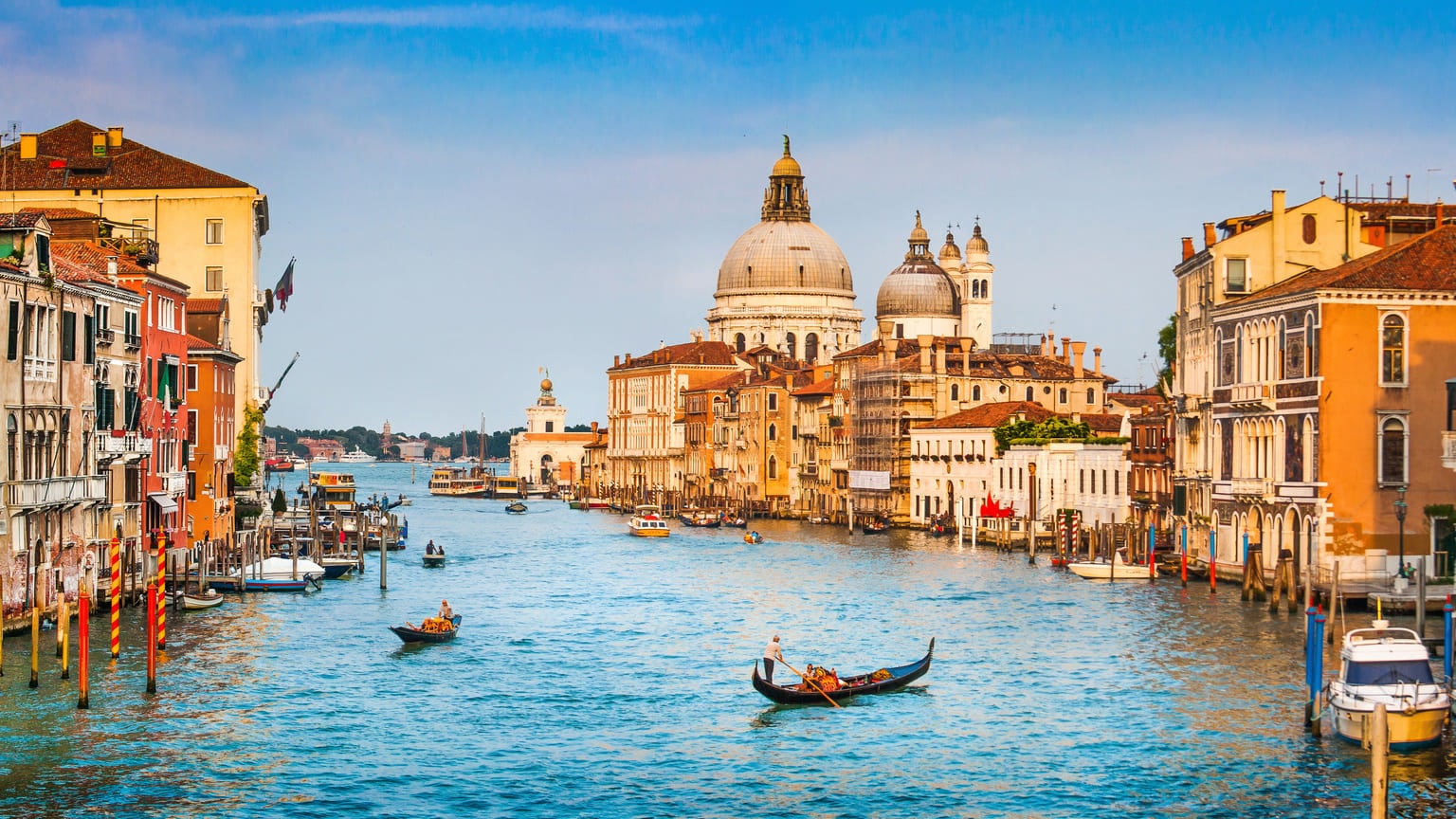 ВНЖ в Италии для финансово независимых лиц: требования к заявителям