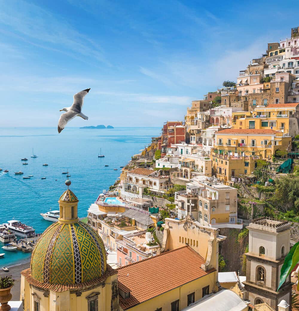 Второй паспорт и ВНЖ за инвестиции: где россиянам получить новый статус