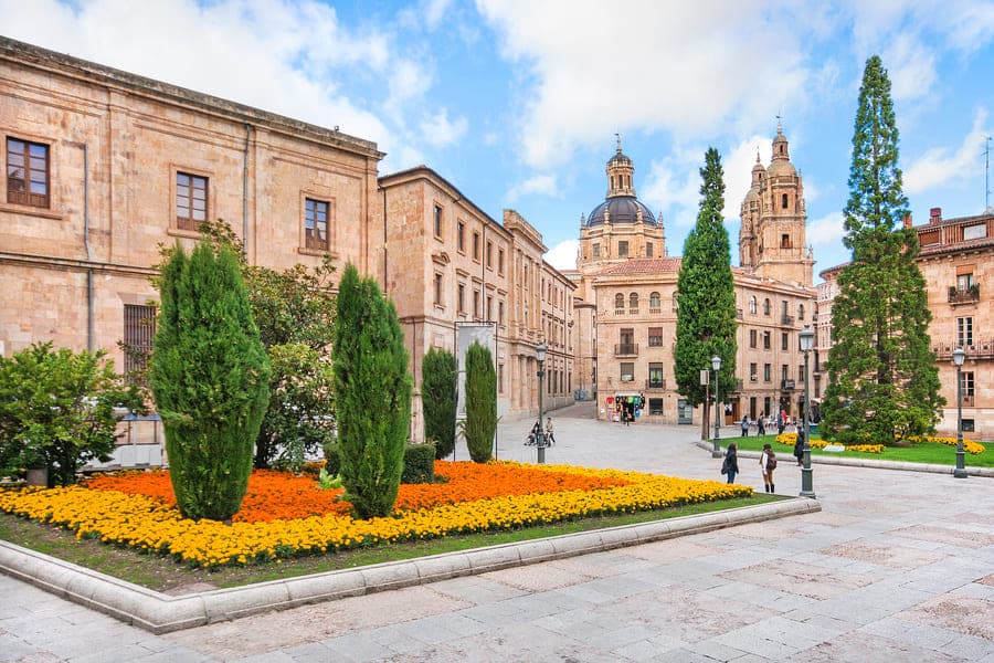 ВНЖ в Испании в 2024 году: все способы получения