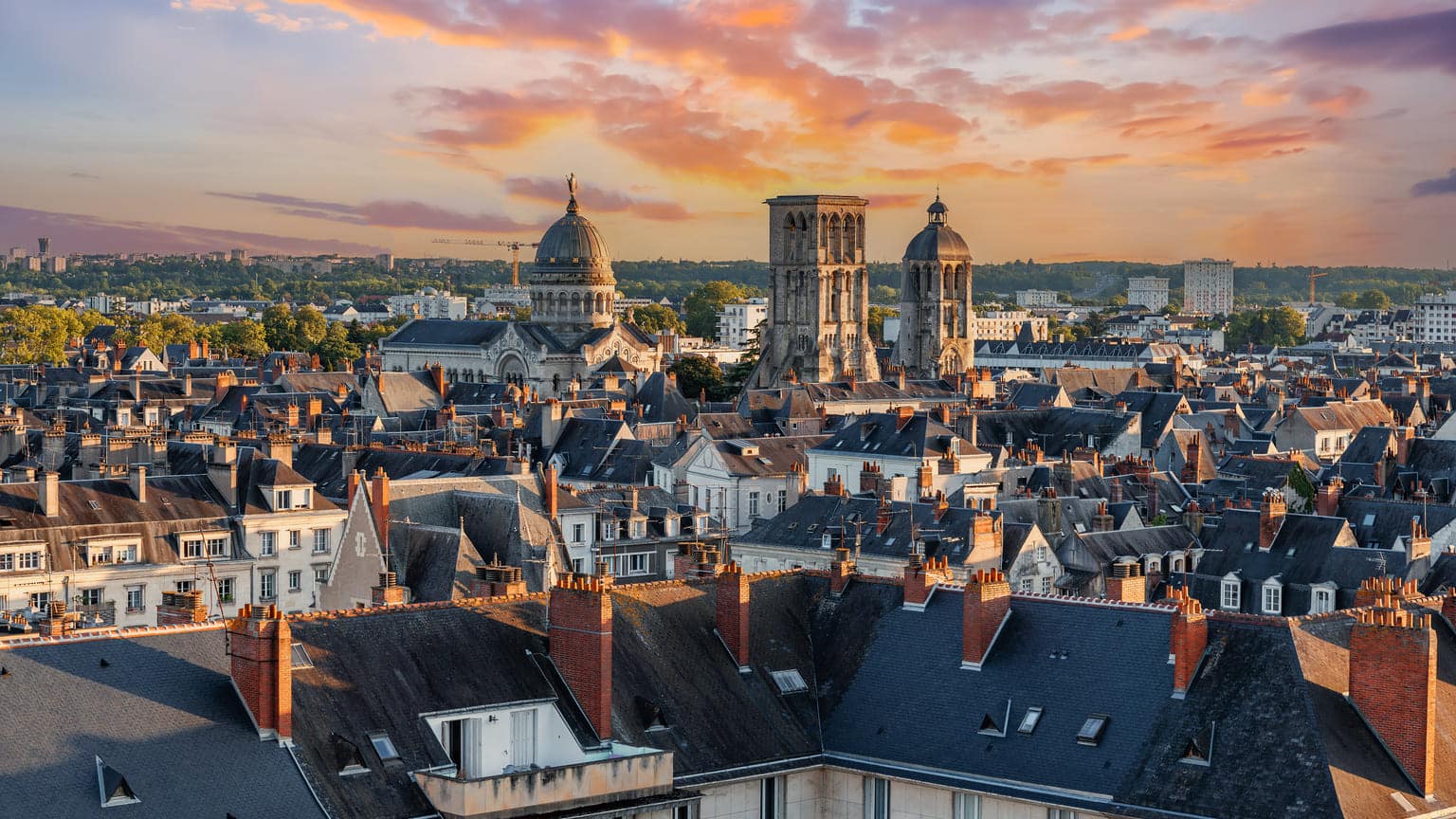 Гражданство Франции для россиян в 2024: как получить французский паспорт