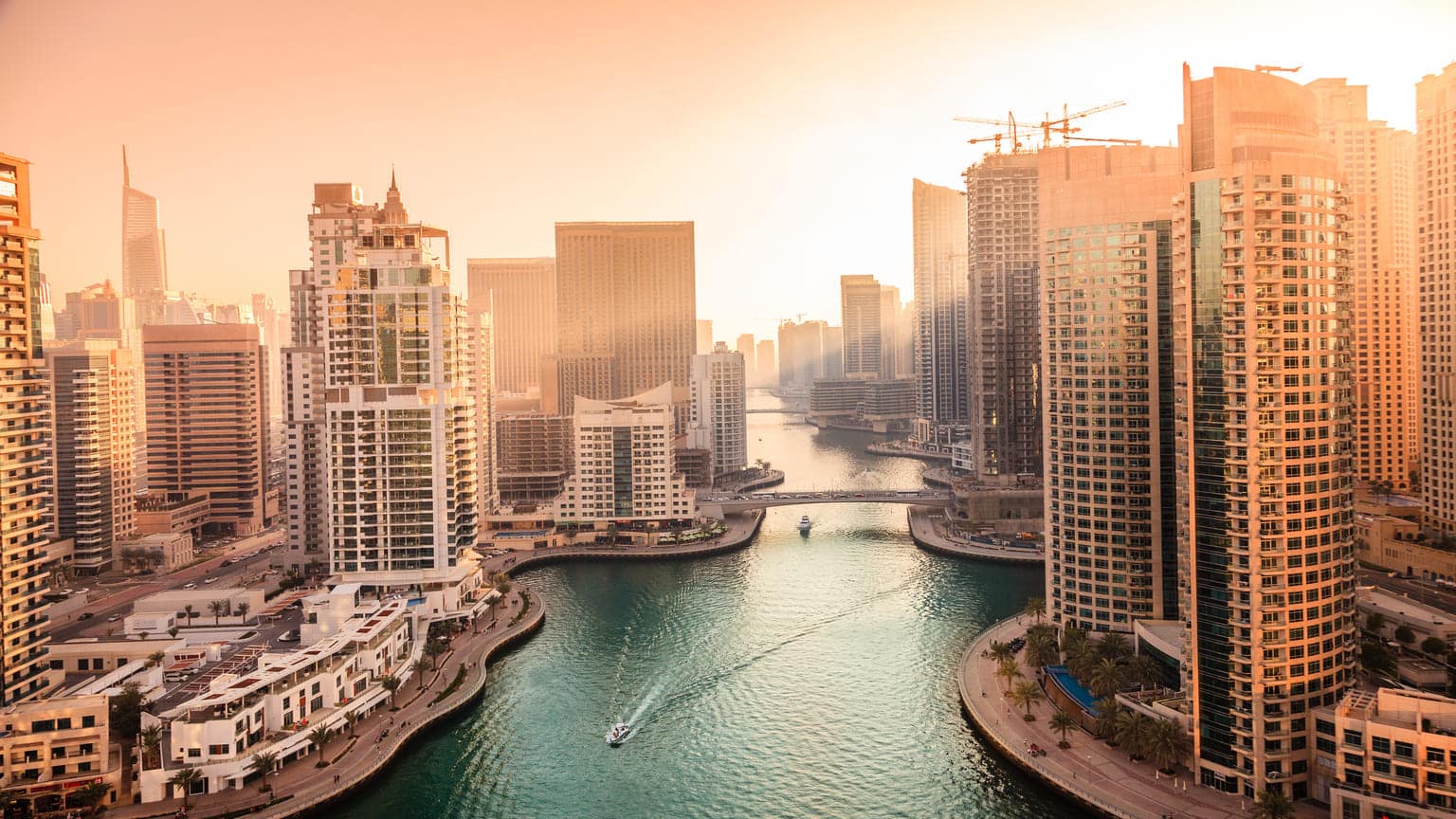 Как россиянам получить ВНЖ в ОАЭ