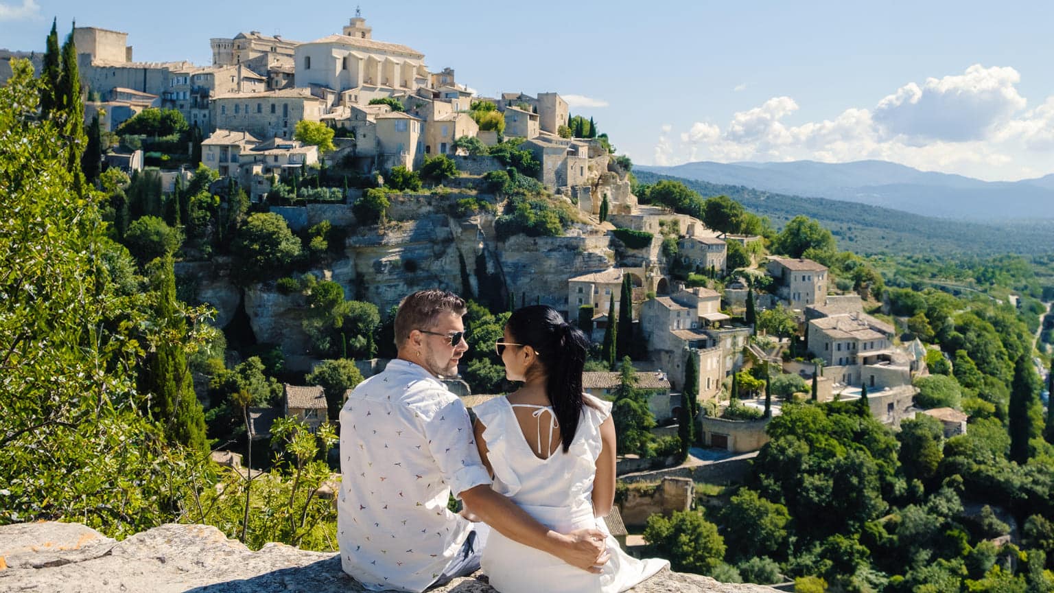 Как россиянам получить ВНЖ в Европе