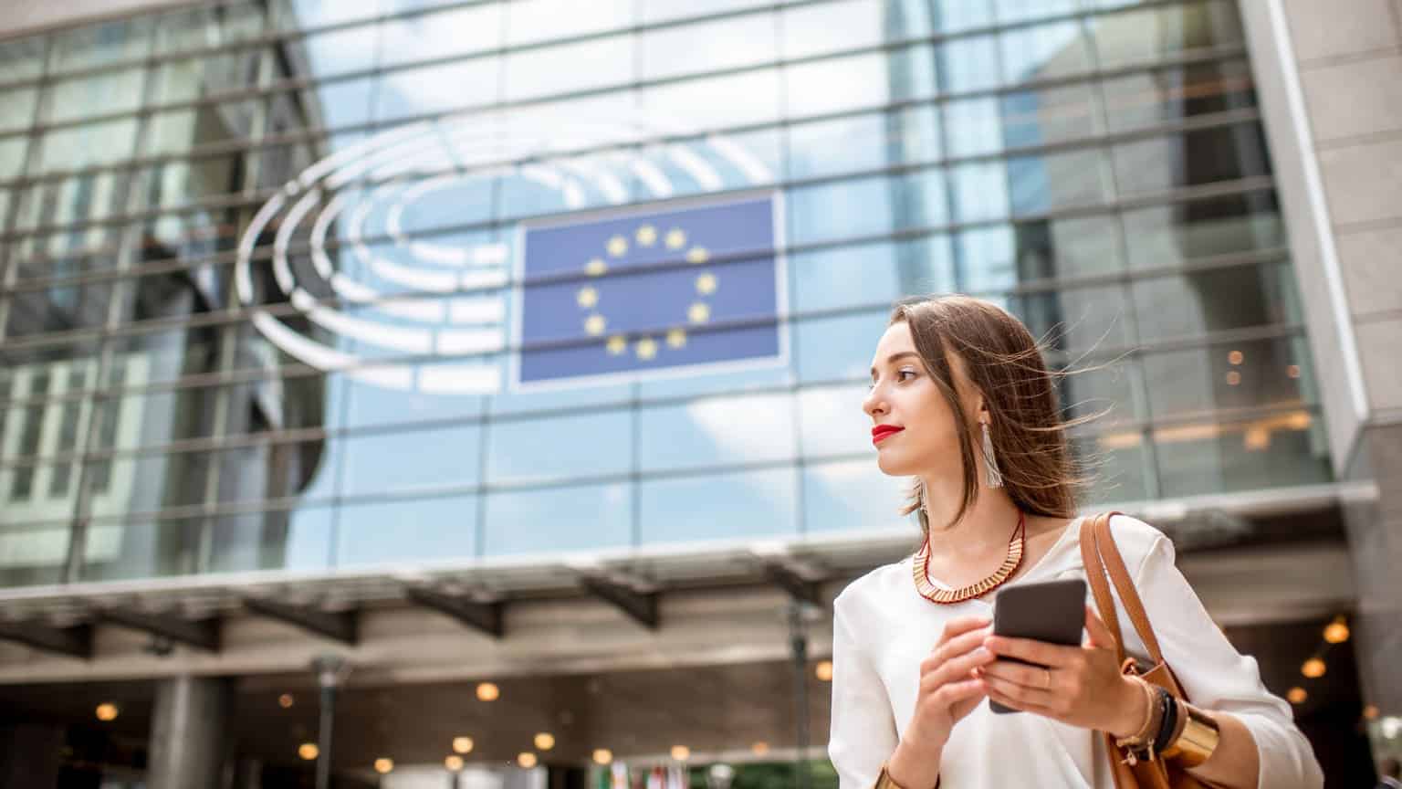 Греция и Италия изменили правила найма по EU Blue Card