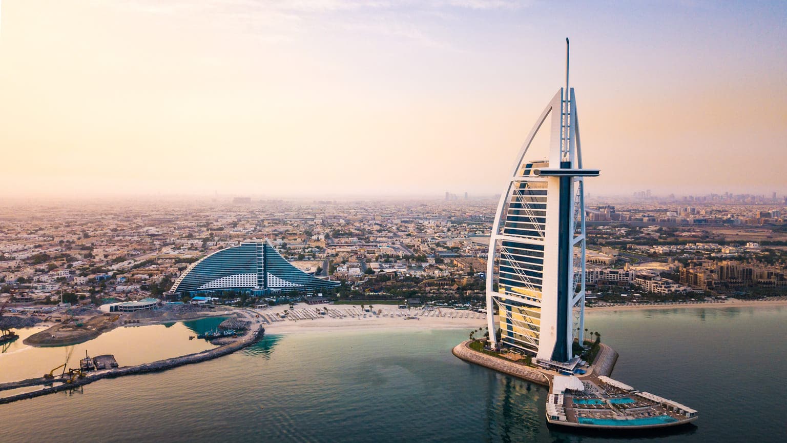 Переезд в Дубай: золотая виза в ОАЭ за инвестиции