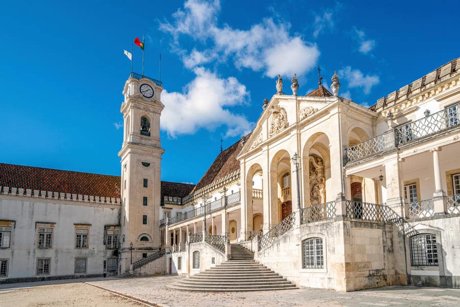 ВНЖ в Португалии: как поступить в португальский университет