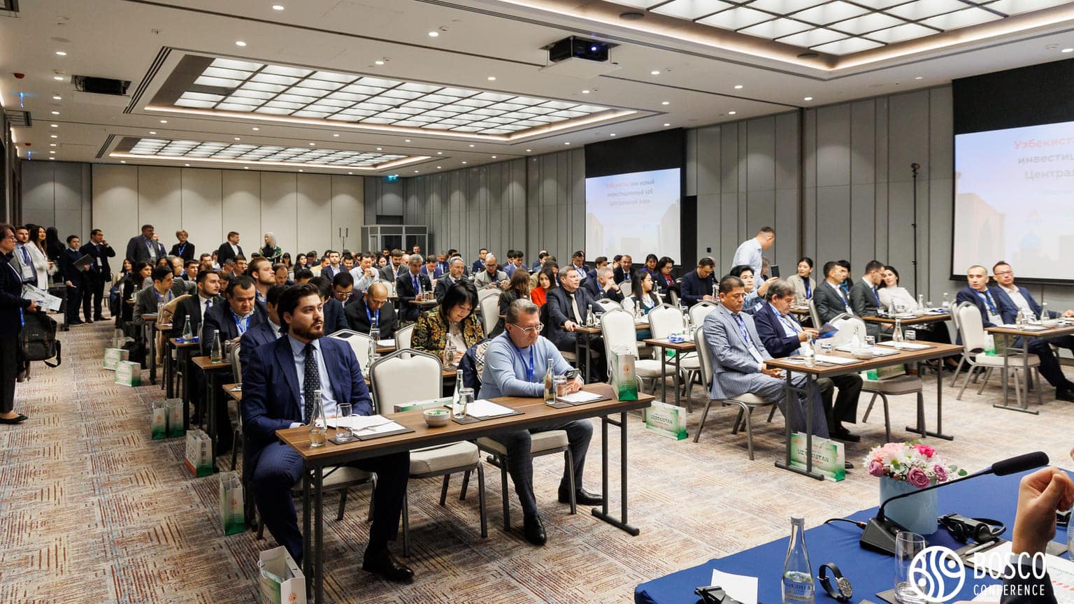 Юлия Веремьева и Елена Климовская представляют Legal Immigration на конференции InvestPro в Ташкенте, 2024 год