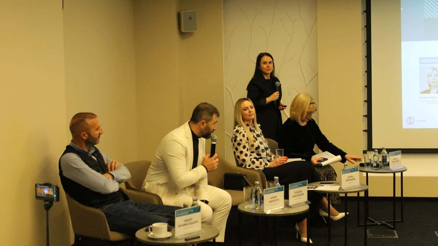 Юлия Веремьева и Елена Климовская представляют Legal Immigration на бизнес-бранче, чтобы обсудить инвестиции в недвижимость Турции