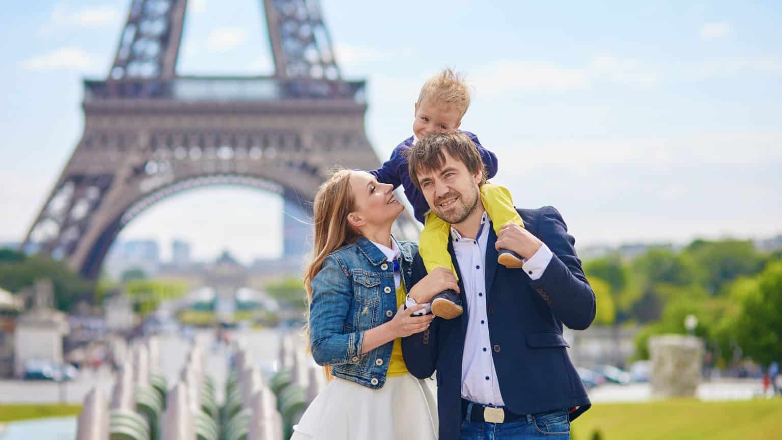 Как россиянам переехать в Европу